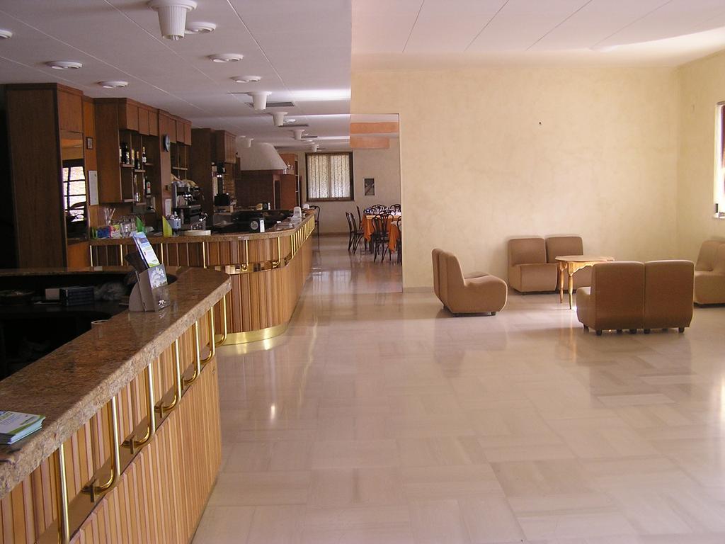 Hotel Menta E Rosmarino Monte Sant'Angelo Eksteriør billede
