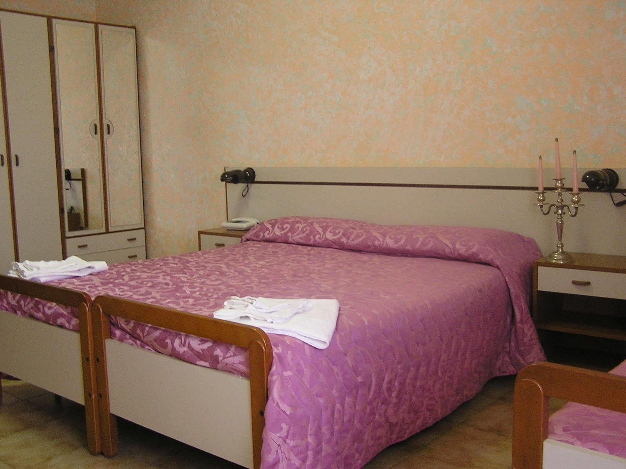 Hotel Menta E Rosmarino Monte Sant'Angelo Eksteriør billede